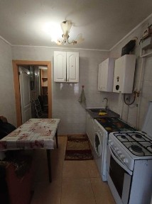В продаже трехкомнатная с большим балконом, хорошее состояние, возможна покупка по программам на 6 ст. Большого Фонтана.