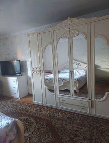 Продам добротний будинок в районі ТЦ 