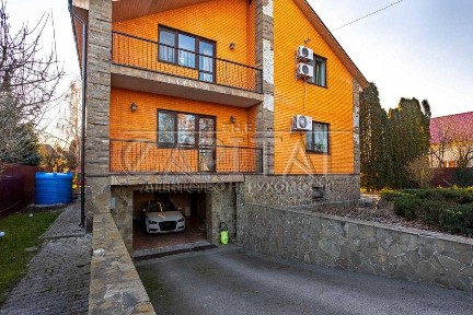 Продаж / Будинок / 360 м2 / Тарасівка / вул. Шевченка, 78