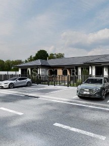 Сучасний одноповерховий Таунхаус з ремонтом біля лісу с. Білогородка