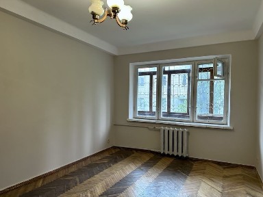 Продаж 1-кімнатної квартири, Бульвар Верховної Ради 28, Дарницька площа