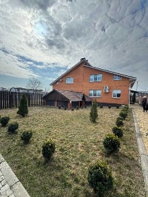 БУДИНОК 300 кв. м для 2-х РОДИН на 15 сотках в самому ЦЕНТРІ 10 км Київ