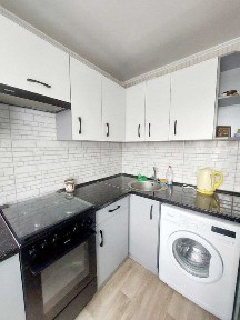 Продам 2 Кв. 1 хв. метро! Нові Будинки. З ремонтом! Сертификат+.