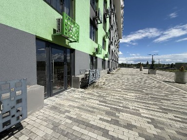 Київ, Дарницький, проспект Миколи Бажана 17