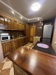 Будинок та кімнати в оренду подобово на озері Пісочне у с. Кримне