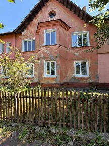 Продам 2х кімнатну квартиру район Рокитне вул Саксаганского 5.