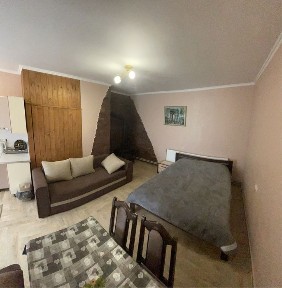 кімнати подобово будинок