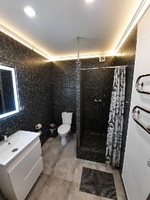 НОВА сучасна 1к квартира подобово ЦЕНТР та Chicken HUT вокзал. Є докум.