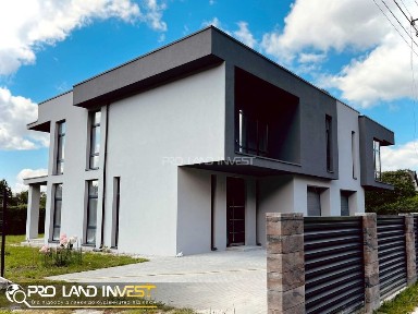 Продаж спарки з двох котеджів у тихій лісовій локації біля Львова