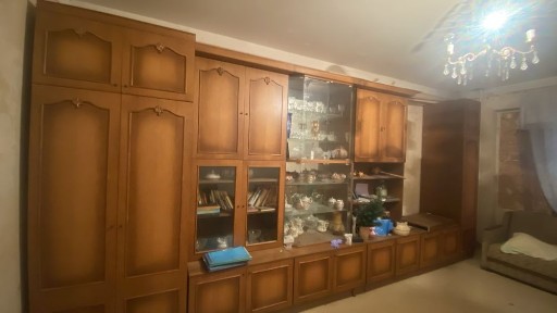 Терміново продам ВЛАСНУ 3-кімнатну квартиру.