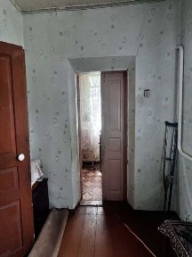 Продається будинок із земельною ділянкою у передмісті Полтави. Державні програми.