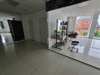 280м в ТЦ під салон краси, курси, послуги