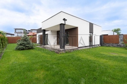 Продаж будинку 150м2 з терасою в закритому містечку 3км до Києва Тераса Ремонт Вишеньки