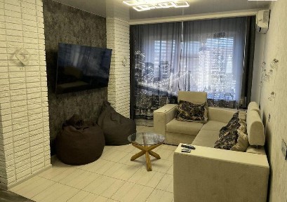Продаж 3-к квартири, вул. Героїв України 10, Сади-1, євроремонт, меблі та техніка