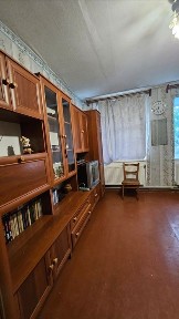 Простора квартира в Бутенках чекає на нового власника.