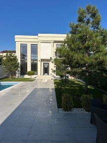 Продам дом в Совиньоне, авторский ремонт, 300 м2, 7,5 сотки
