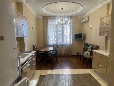 Без комісії! Оренда 3к. квартири з паркінгом, центр, вул. Коновальця, жк Митець!