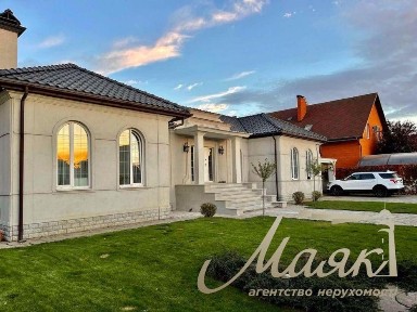 Продаж будинку з ремонтом 420 м² у с. Гатне, поруч метро Теремки, Київская область, Києві-Святошинський район