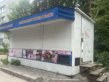 Продам торговий кіоск з холодильними вітринами та кондиціонером