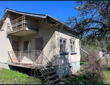 Будинок у Брюховичах серед лісу - ідеальне місце для життя та відпочинку від Власника