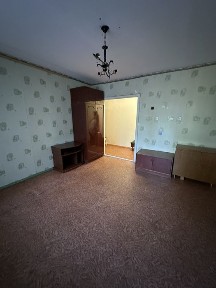 Продам 1 комнатную большую чешку район Сильпо.