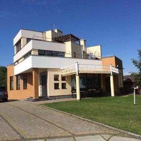 Аренда дома на берегу Киевское море. 650м2. спуск лодки. Страхолесье
