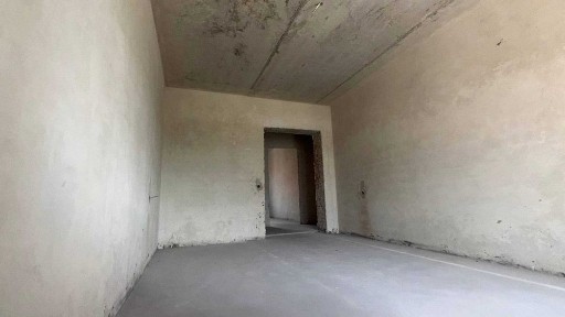 Продається простора 3-кімнатна квартира в центральній частині міста по вул. Лисенка.