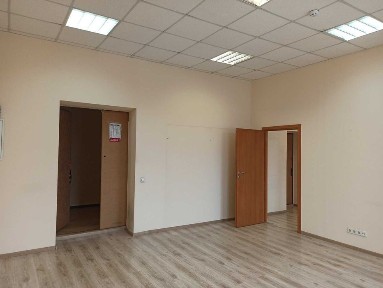 Здаються приміщення під офіс 66 м2 метро Палац Україна