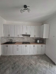 Оренда однокімнатної квартири в новобудові, вул. Коновальця, 115А (центр).