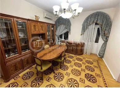 Продам 3к вул. Велика Житомирська, 6/11 Золоті Ворота Історичний Центр