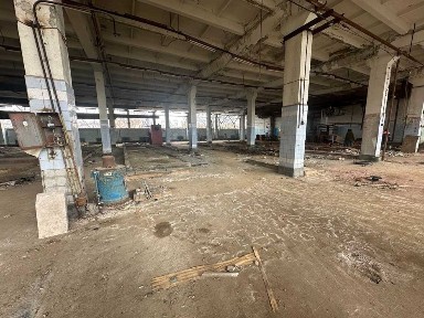 Пропонується в оренду просторе приміщення для виробництва, складу, швейного цеху або іншої комерційної діяльності.