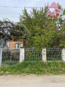 Продаж просторого будинку в Доманинцях