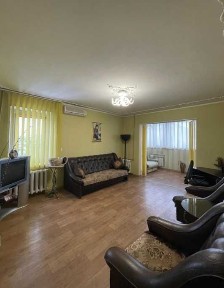 Продам просторную3-комн. квартиру с РЕМОНТОМ на Котовского /Высоцкого/Фуршет