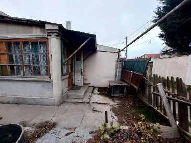 Небольшой дом на Таирова в отличной локации на участке с госактом.