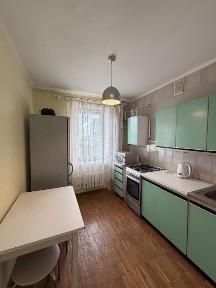 Продам двокімнатну квартиру на Казимира Любомирського