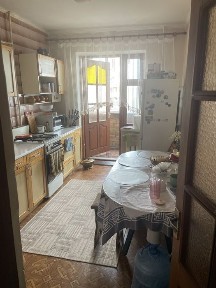 Продам 5-ти кімнатну квартиру