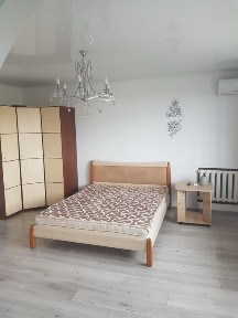Оренда 1к студіі на 8 лікарні