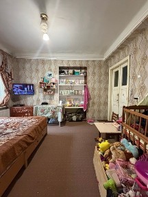 Продам 2-х кімнатну квартиру в районі парковій зоні з індивідуальним опаленням