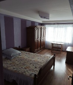 Продаж двохкімнатной квартири Черемушки набережна.