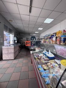 Продаж приміщення під магазин