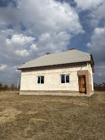 Продається будинок у с. Стадники (Львівська обл. ).