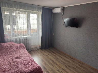 Продам 1 кім Центр Павлоград