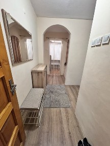 Здається в оренду 2х кім-на кв-ра по вул Грушевського непод 12 тої школи