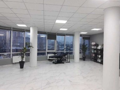 Оренда офісу 118 м² у бізнес-центрі CRYSTAL, м. Славутич