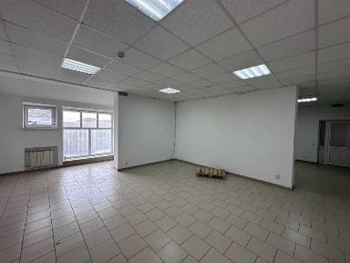 Фасадне приміщення 80 м² в оренду | 1 поверх | Центр | Біля ринку та Автовокзалу | Окремий вхід | 380V