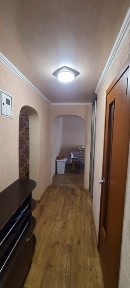 Сдается посуточно 2 комнатная квартира, 1 ЭТАЖ. АРТЕМА, ЦЕНТР, ЖД