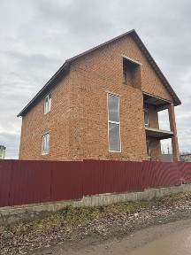 Продається новозбудований будинок. 