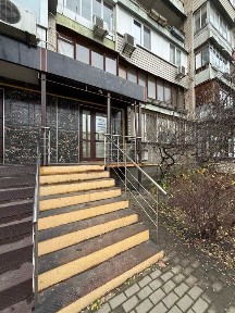 пр-т Оболонський 7.Фасад 52м. Орендатор. Метро 100 метрDream Town-1.БЕЗ%