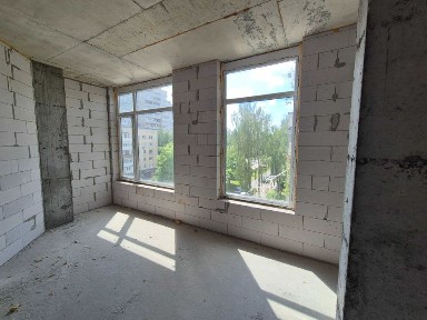 Продаж 3 х кімнатної квартири по просп. Космонавтів