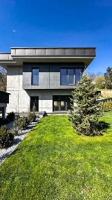 Замiська резиденція в Лісниках - 220 м² комфорту на великій ділянці 16 соток